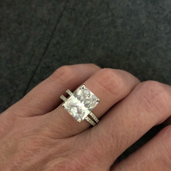 LAB CREATED  large carat Wedding Set! - Picture 4 of 5